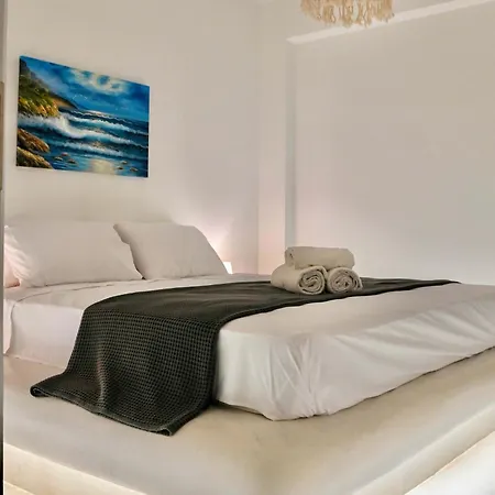 Serenite Santorini Getaway Offering 2 Bedrooms And Stunning Sea Views Apartment Kamári